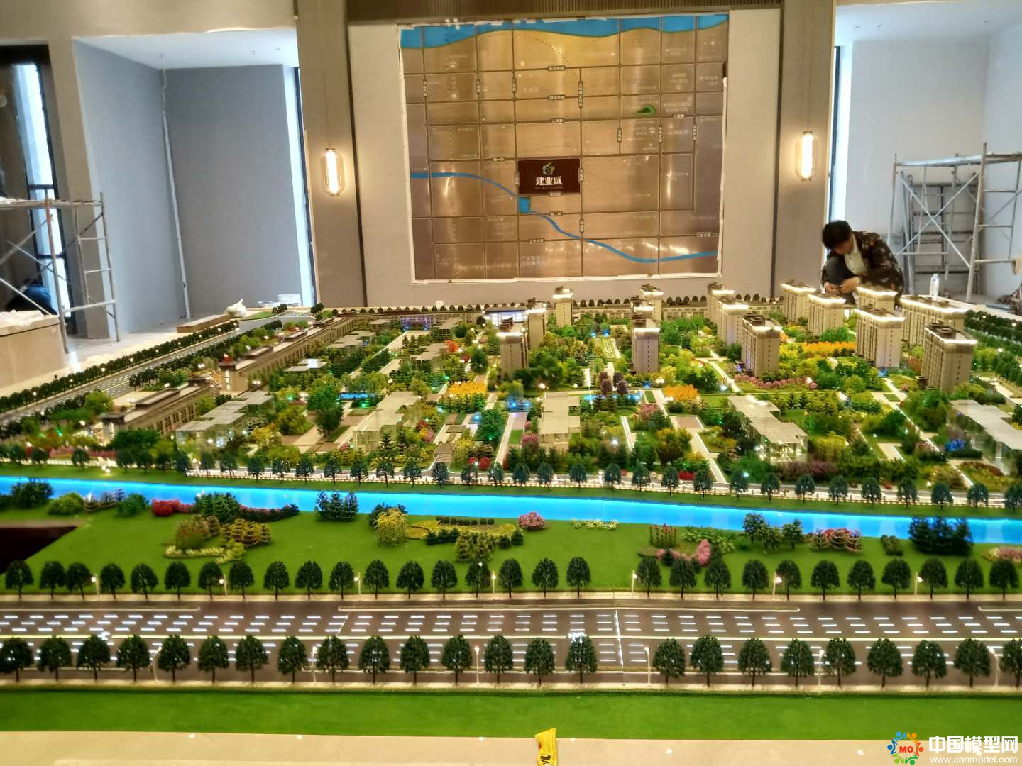 樓盤沙盤模型制作、別墅沙盤模型制作、城市規劃沙盤制作、建筑模型設計制作、工業模型設計制作、數字多媒體沙盤制作